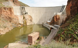 2010-12-22-infraestructuras_hidraulicas_med